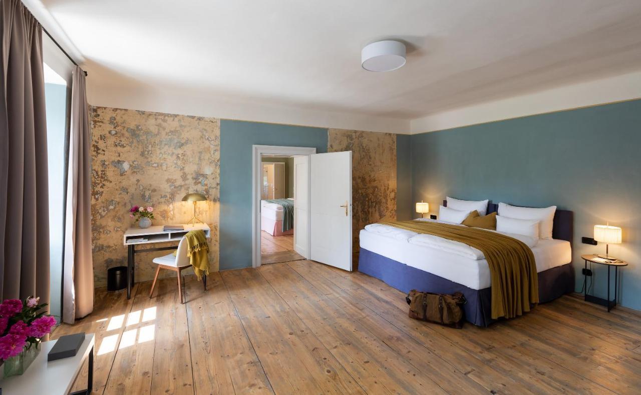 Boutique Hotel Zum Oberjaeger, Schloss Lackenbach Exterior foto
