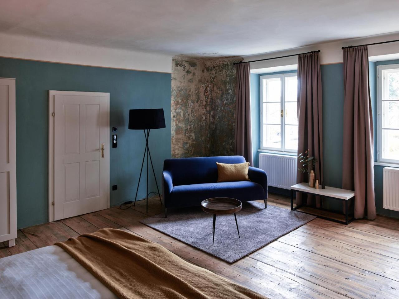 Boutique Hotel Zum Oberjaeger, Schloss Lackenbach Exterior foto